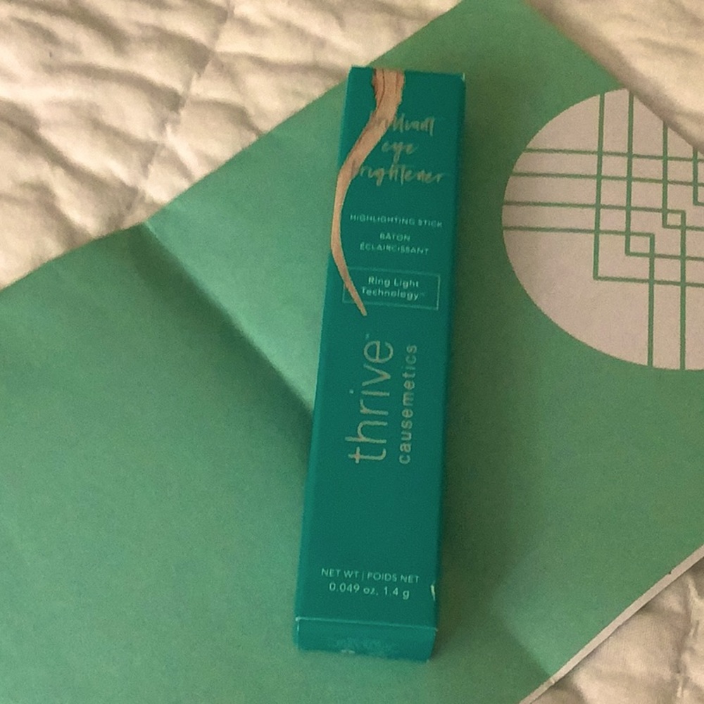 Thrive Brilliant Eye Brightener NIB
